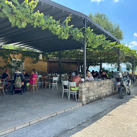 营地 Karavana Tropicana *