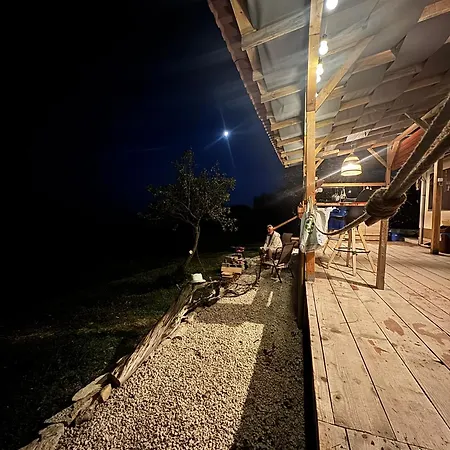 Karavana Tropicana Кемпінг Варна