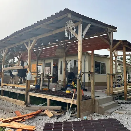 Karavana Tropicana Кемпінг Варна