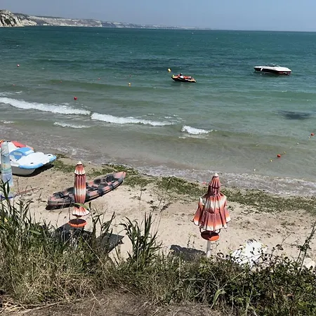 Karavana Tropicana 营地 *