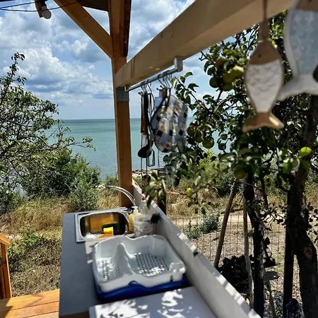 Karavana Tropicana 瓦爾納