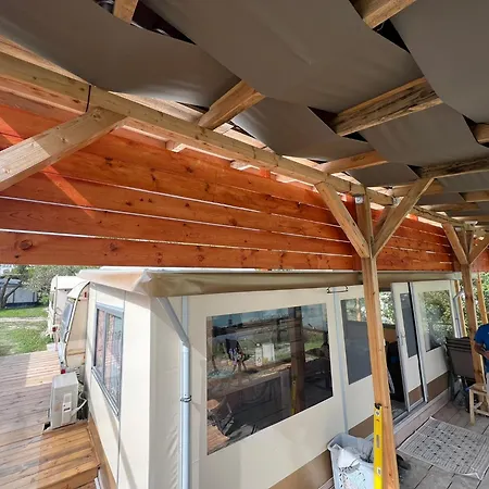 Karavana Tropicana 营地